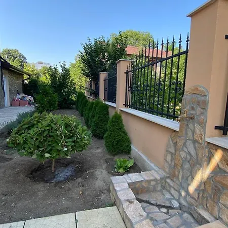 M&v House Affittacamere *